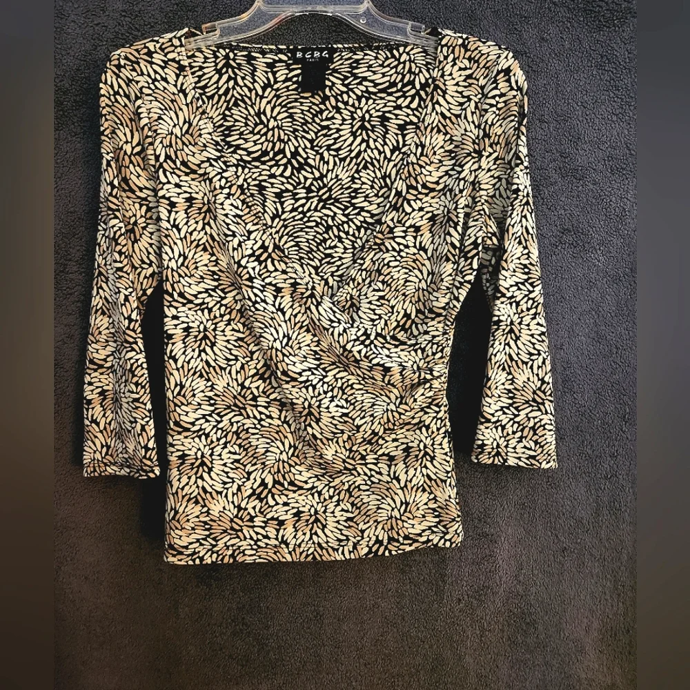 BCBG Paris Black and Cream Patterned Top Size Small - Picture 2 of 6